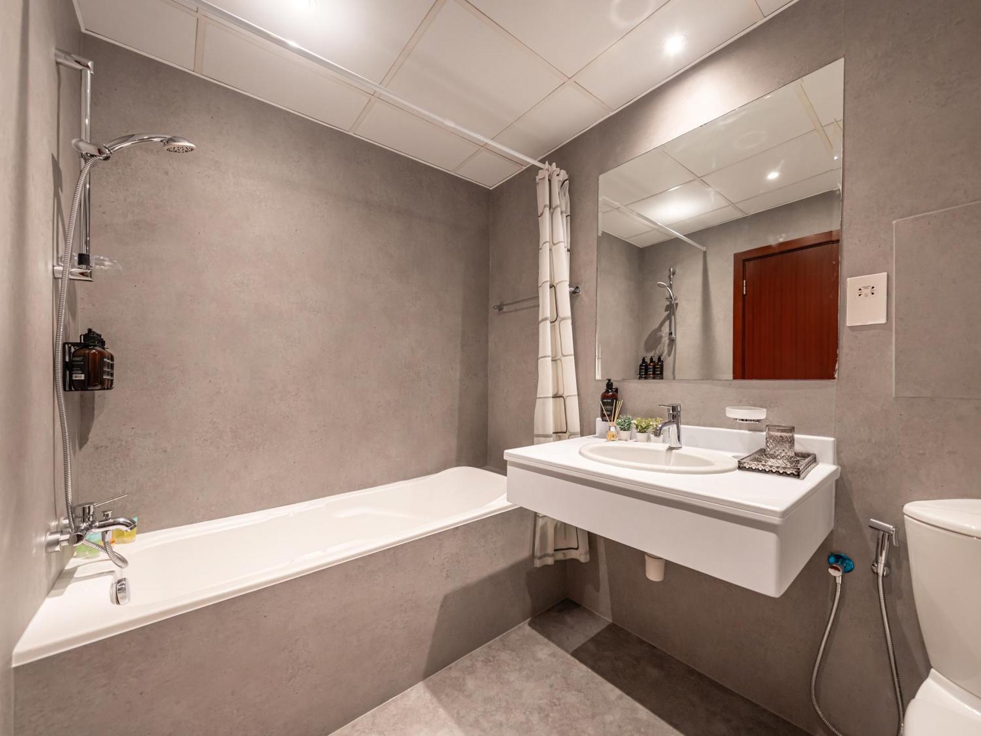 Elegant Eye Retreat *