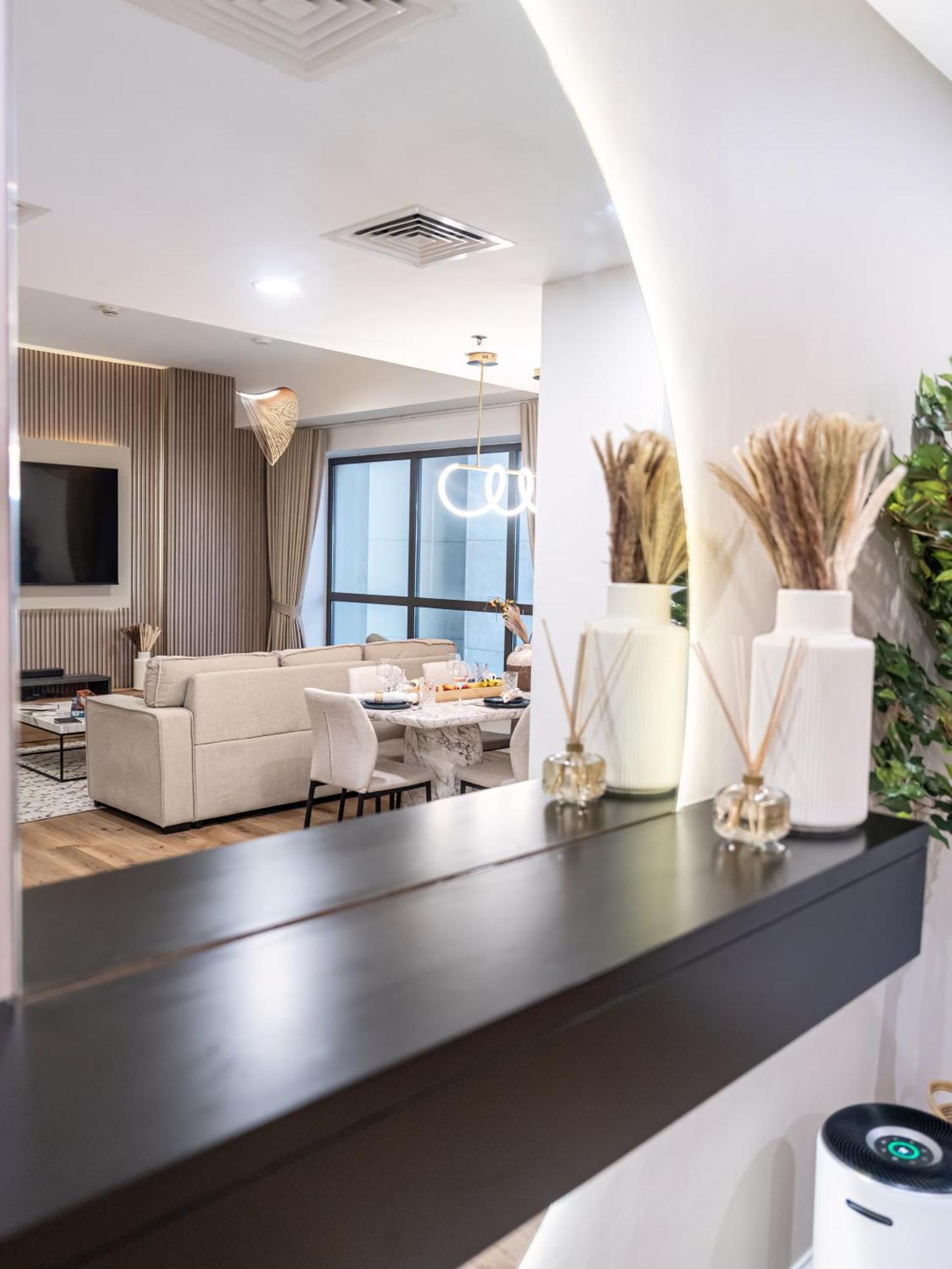 Апартаменти Elegant Eye Retreat *