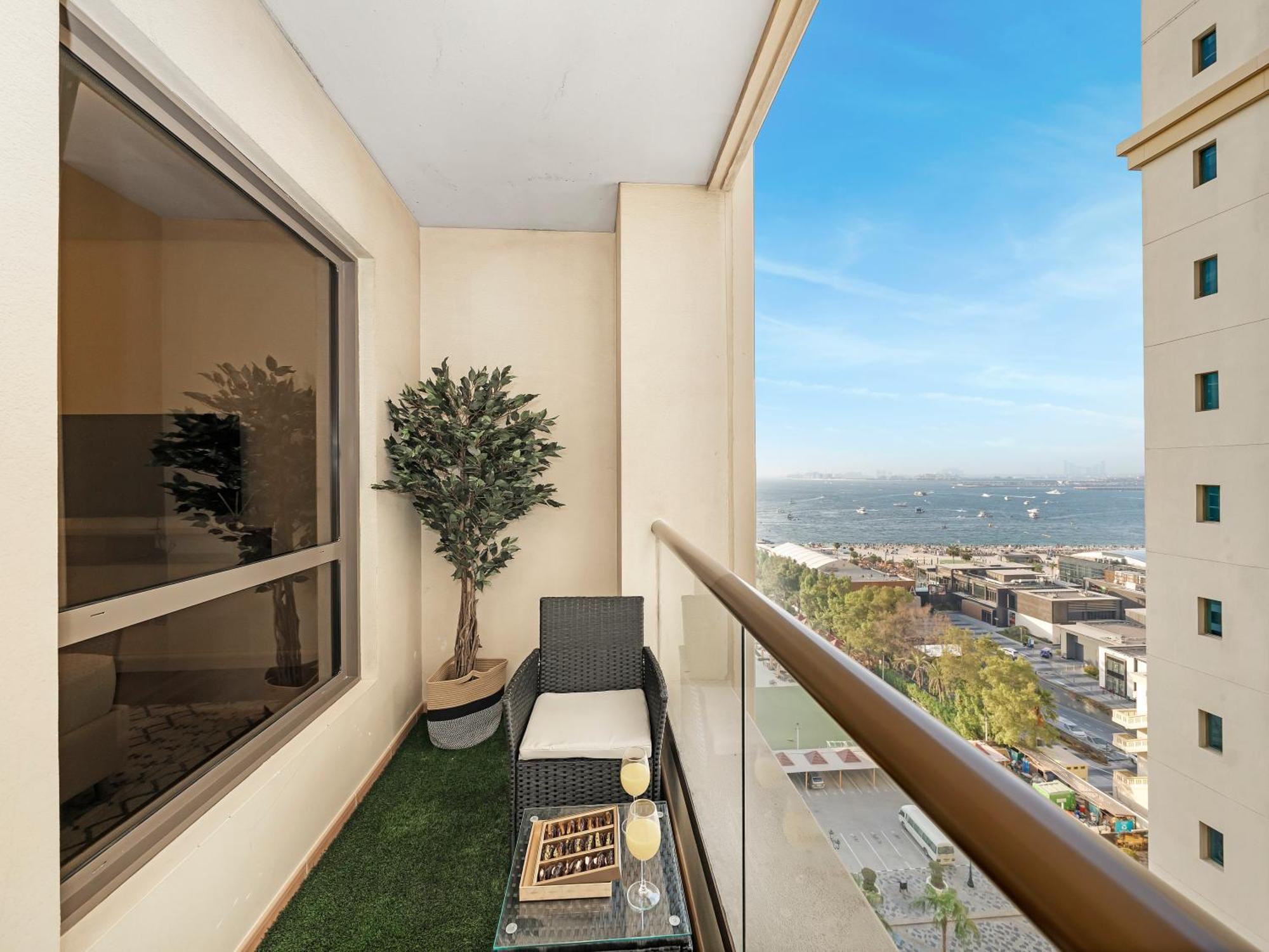 Апартаменти Elegant Eye Retreat *