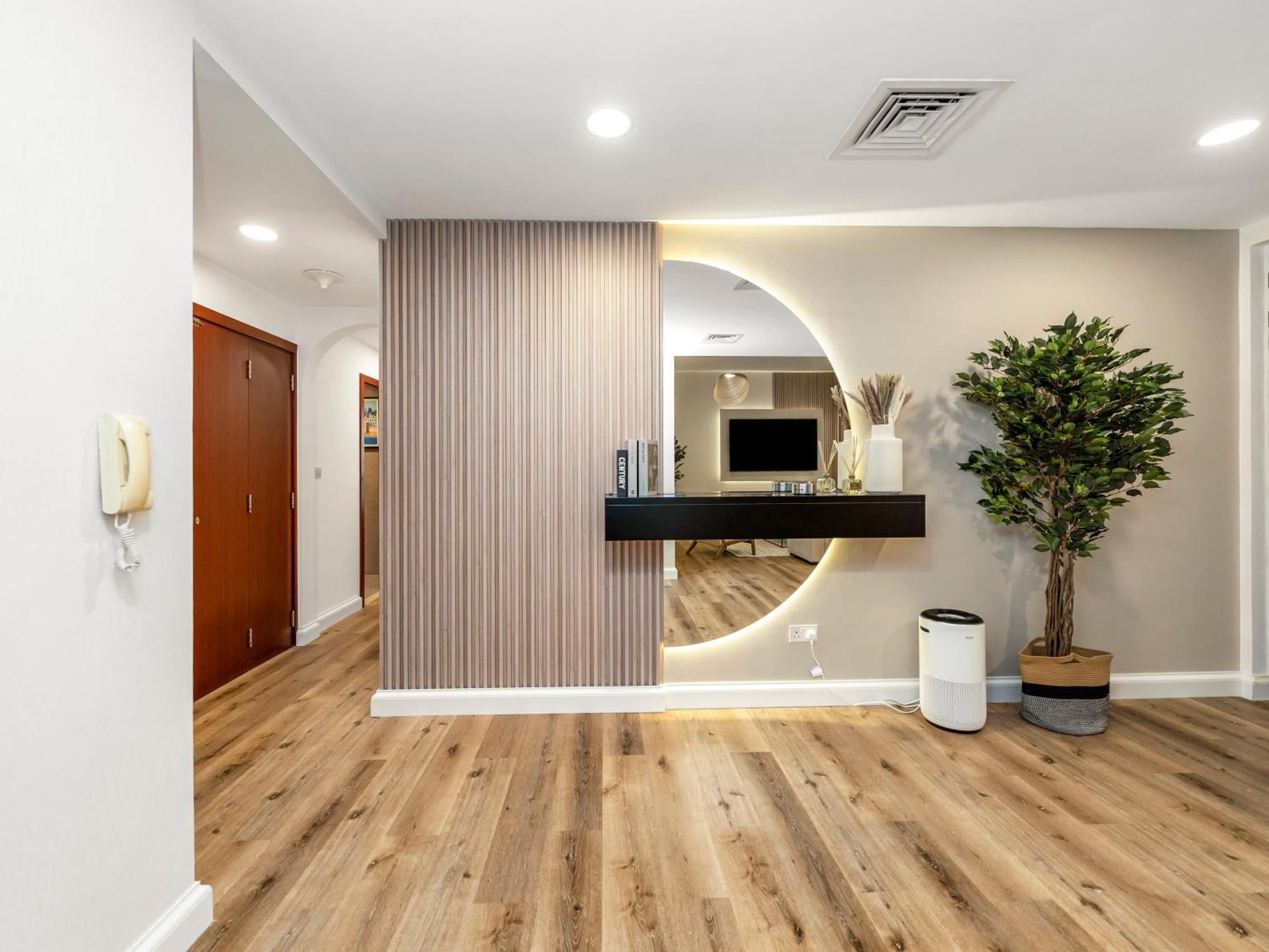 Elegant Eye Retreat *
